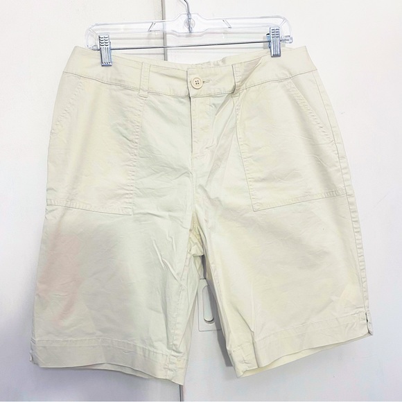 ST. JOHN’S BAY stretch lightweight woven cotton khaki zip fly shorts 14P - Picture 1 of 7